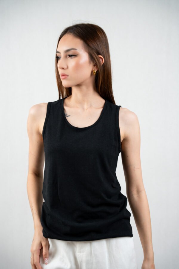 Damian Sleveless Tee