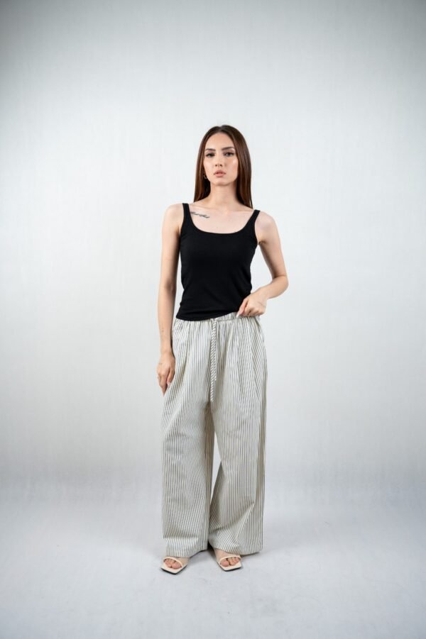 WhatsApp Image 2026-04-12 at 15.47.55 Vien Basic Tanktop